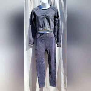 Beyouty Distressed Women's Gray Active Wear 2 Piece, Size Medium